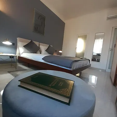 To - Charme Apartment Bari
